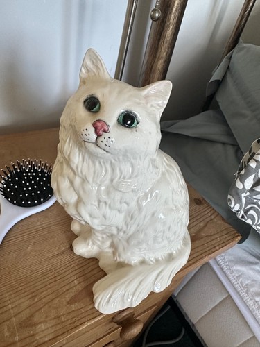 Large ceramic beswick cat - ceramic,