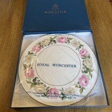 Royal Worcester Bone China Cake Plate Royal Garden 28cm Circumference Boxed