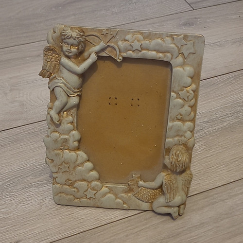 Beige painted resin angel - beige,