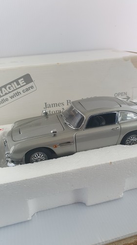 Danbury mint aston martin - aston,