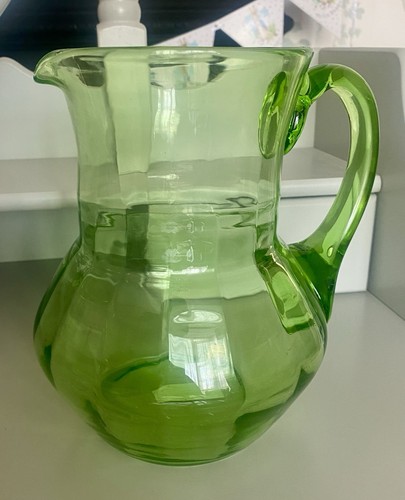Vintage green uranium - green,