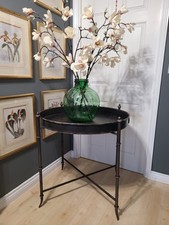 Large Black and Gold Round