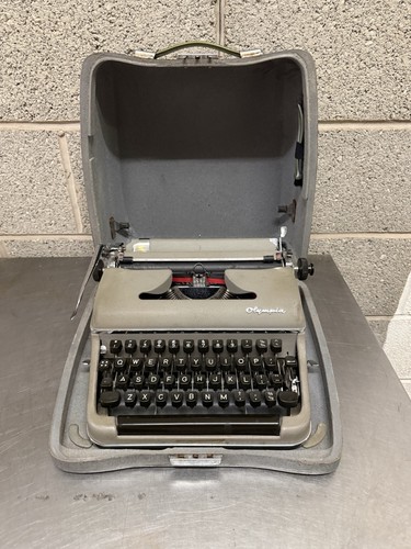 Olympia sm3 typewriter - typewriter, with
