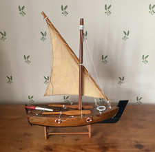 VINTAGE WOODEN MODEL SINGLE