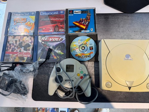 Sega dreamcast console bundle - sega,