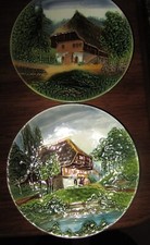 PAIR  MAJOLICA ART PLATE G