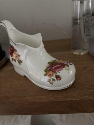 Vintage cottage rose - fine, bone