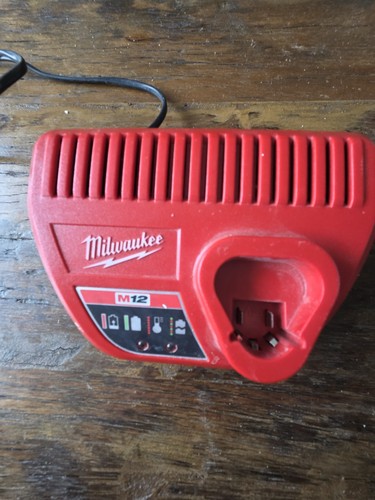 Milwaukee m12 charger - milwaukee,