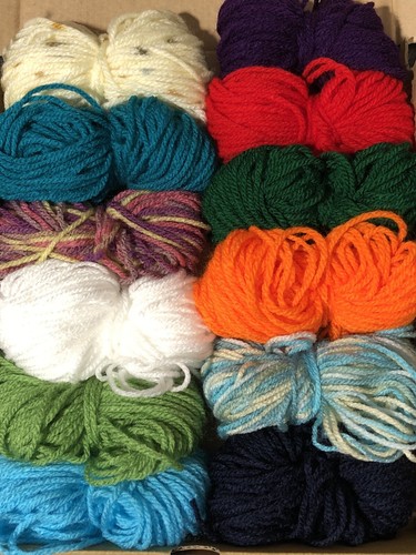 Mixed yarn wool job lot - 12,