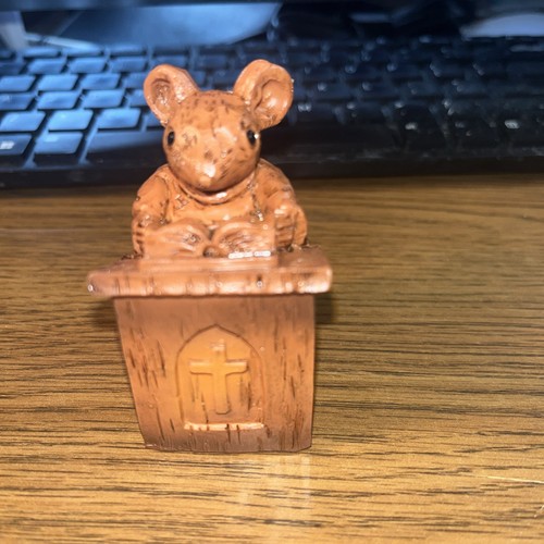 Yuhoo church mouse statue - yuhoo,