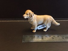Schleich Female Golden Retriever, With Tag 16355.  Pristine.