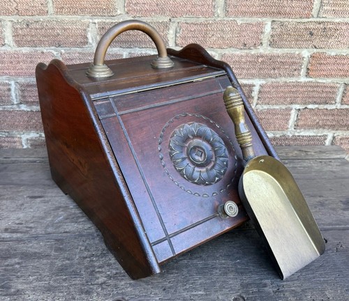 Vintage wooden coal scuttle - wooden,