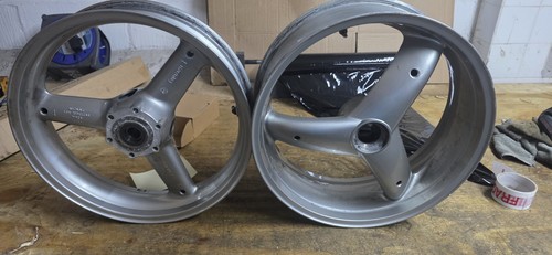 Triumph sprint 955i - 955i, wheels