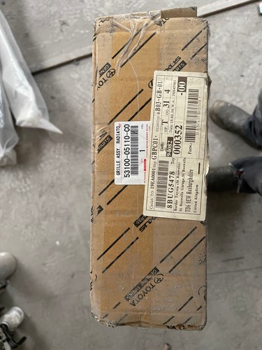 Toyota avensis front grill - toyota,