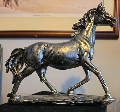 Realistic silver colour resin - silver,