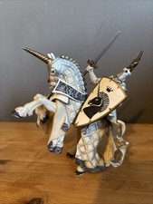 Papo White Knight and White