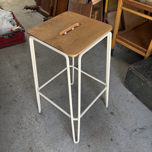 Solid oak top metal - solid, wrought