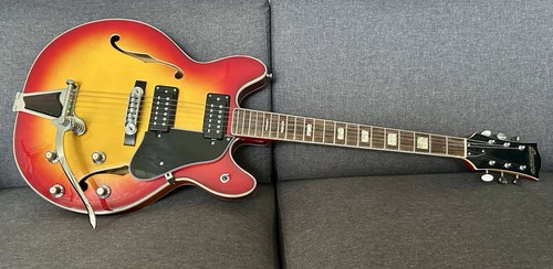Commodore hollow guitar