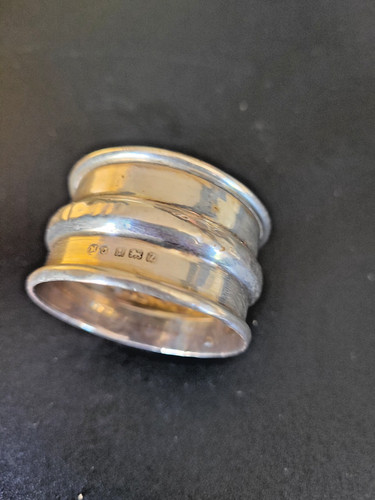 Hallmarked silver napkin ring - silver,