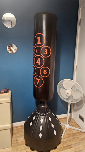Punching bag free standing - punching,