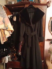 Laura Ashley Vintage 90s Dark