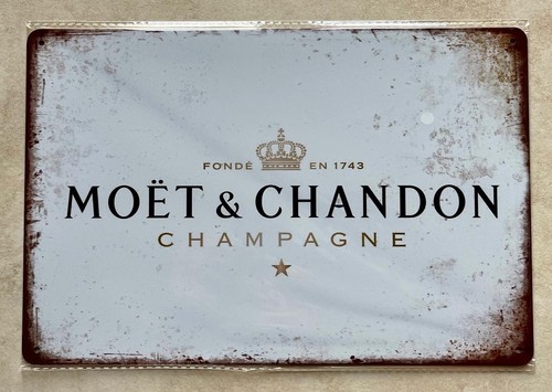 Moet chandon champagne metal - &,