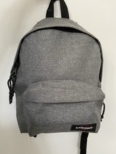 BNWT EASTPAK  Pak'R Day Small
