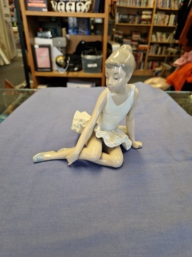 Lladro nao ballet - nao, figure