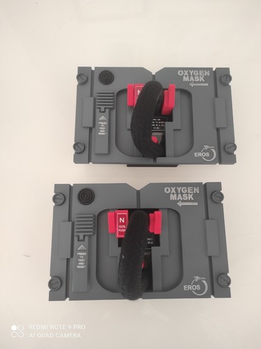 Boeing 737 style oxygen mask - style,