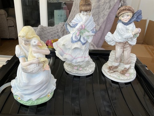 Coalport figurines limited