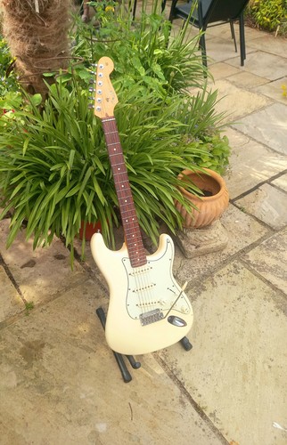 2015 fender stratocaster - fender,