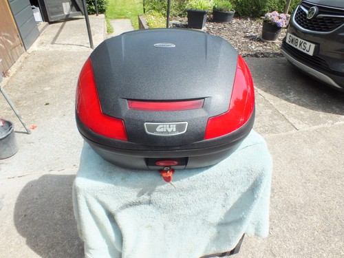 Givi e470 top - fitted, with