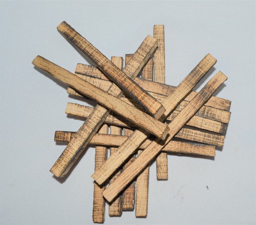 Oak sticks for ageing