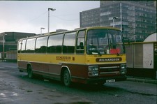 10 YNF 348T Richardson, Sheffield 6x4 Quality Bus Photo