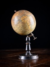 Globe Terrestre by J Forest Of