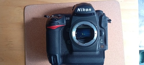 Nikon dslr camera - dslr, only