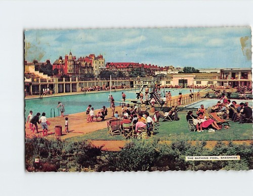 Postcard bathing pool - pool, skegness