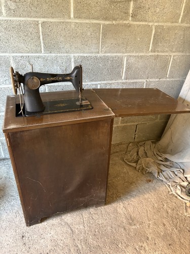 Singer vintage sewing machine - vintage,