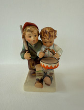 Goebel Hummel  Figurine