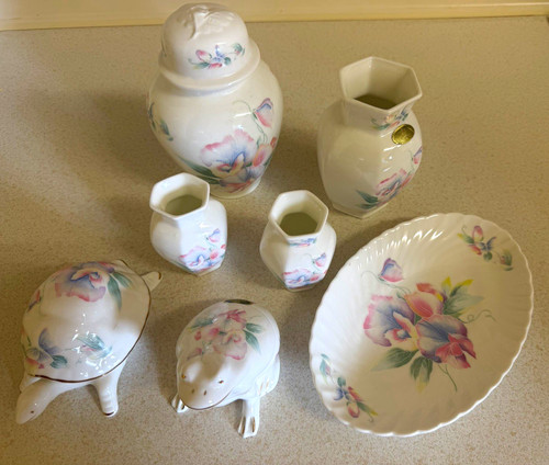 Aynsley fine bone china - fine,