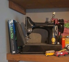 Rare Featherweight 221k Singer