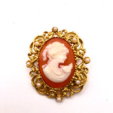 Cameo brooch gold tone metal