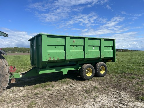 Tipping trailer - tipping,