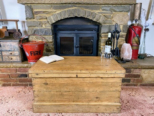 Old antique pine - pine, chest