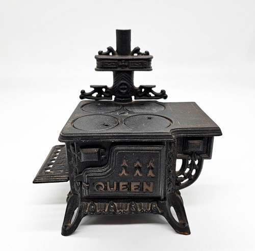 Queen cast iron - queen, toy