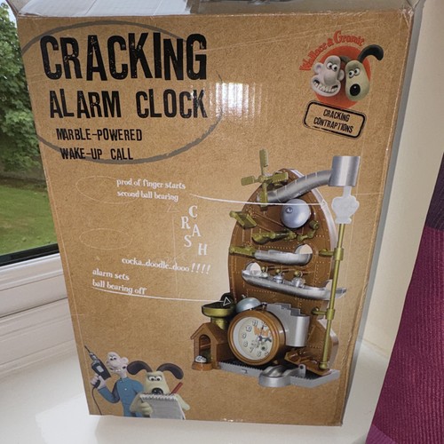 Wallace gromit cracking - &,
