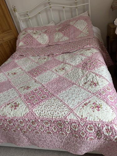 Patchwork quilt and pillow - patchwork,