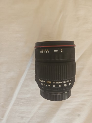 Sigma 200mm 3 - f3.5-6.3, os