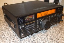ICOM IC-736 HF + 50 MHZ 100