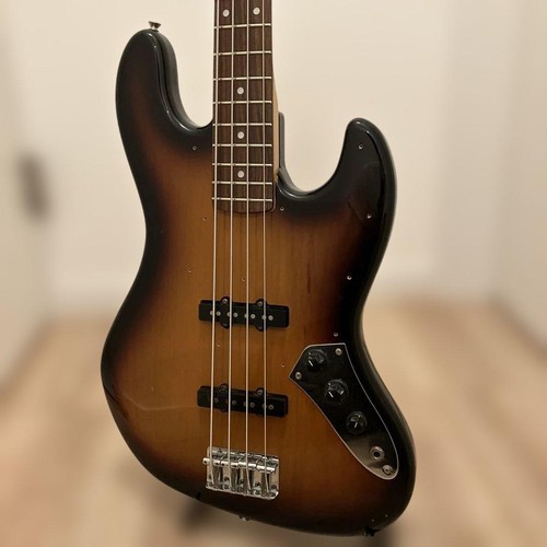 Squier fender jazz bass - squier,